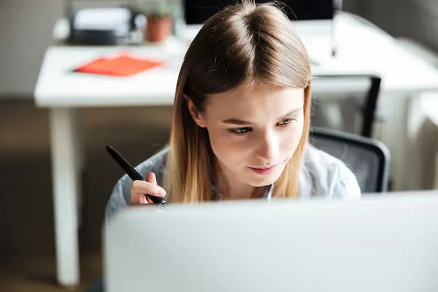 Englischtests für Schulen und Universitäten