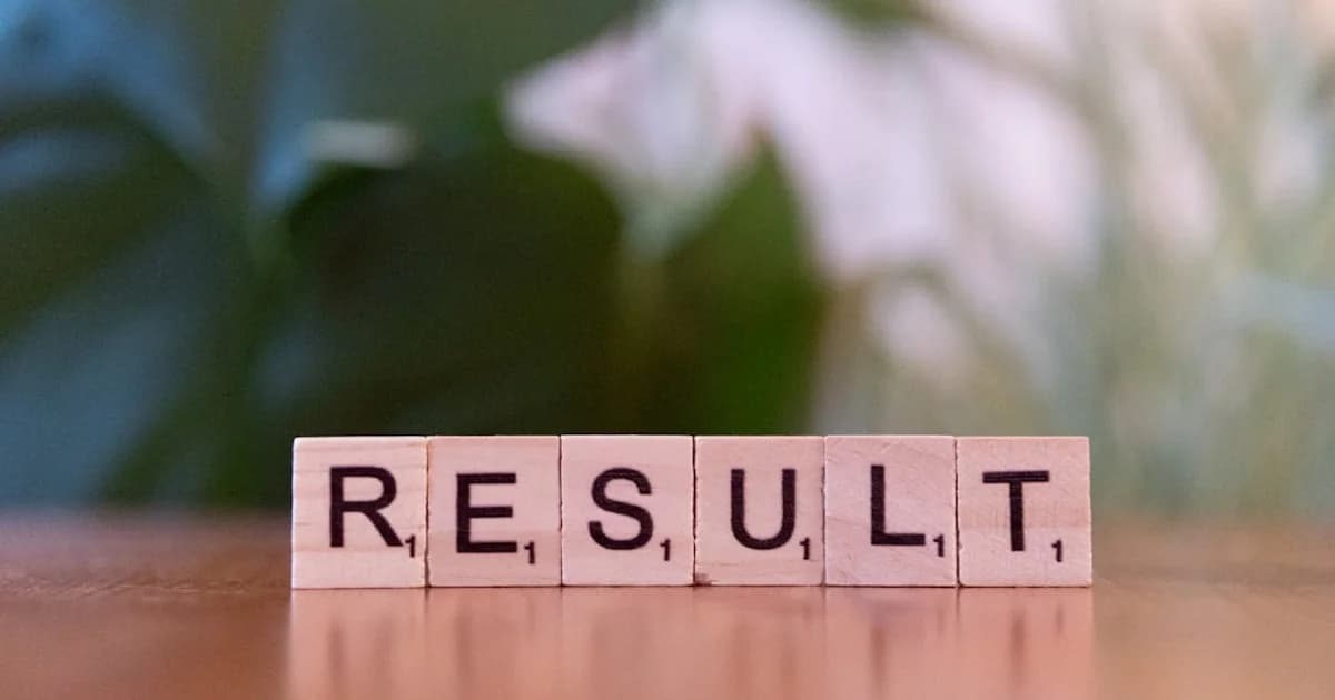 Cele mai ieftine teste de engleză online comparate pentru admiterea la facultate în 2026